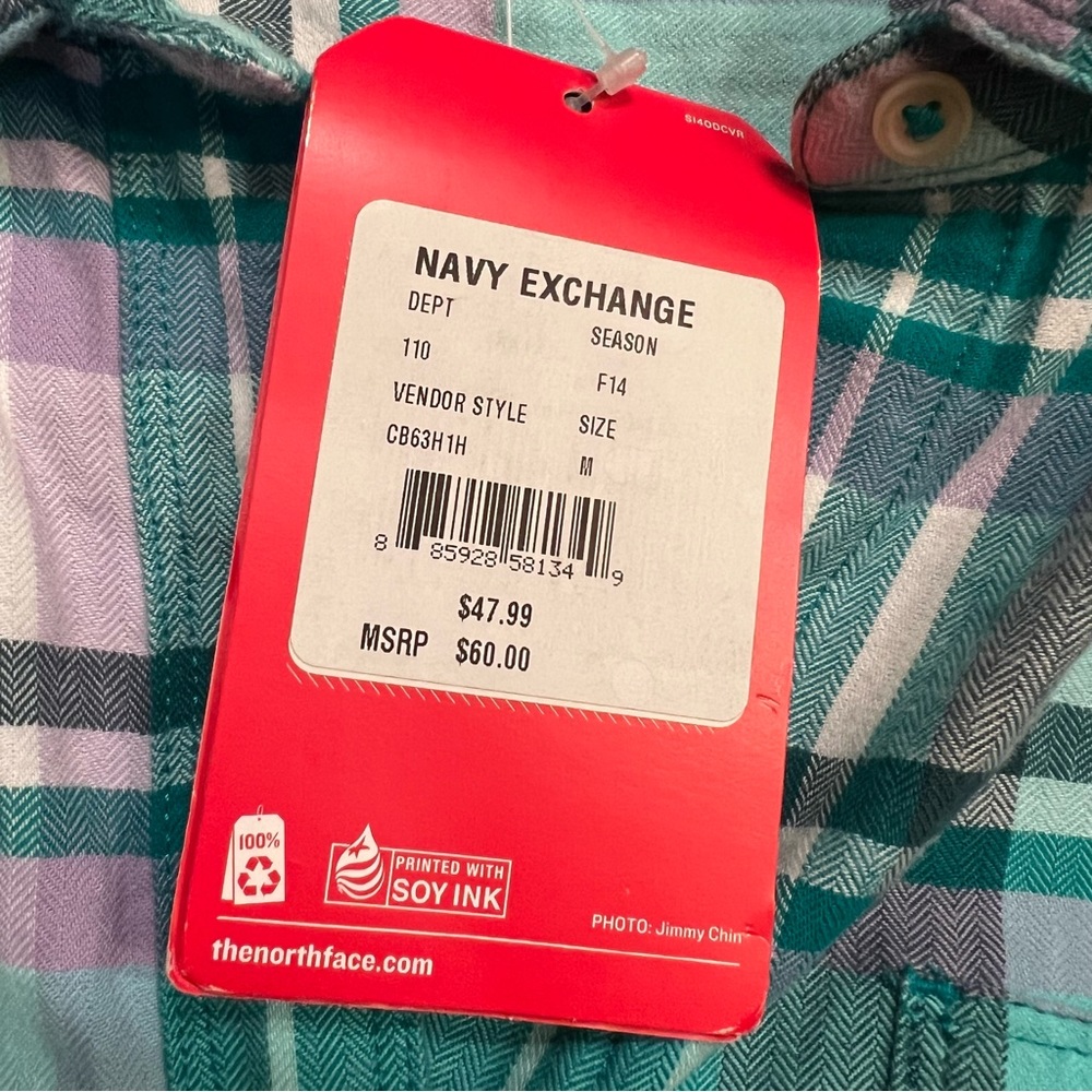 The North Face Women’s Medium Button Up Long Sleeve NWT - Picture 3 of 7